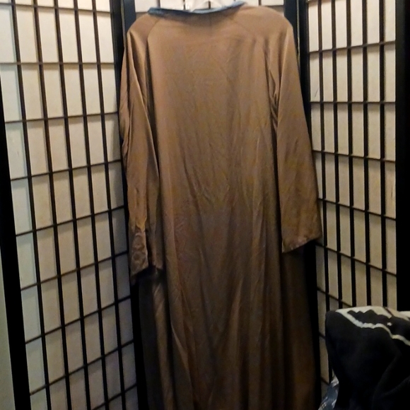 Kimono - Picture 7 of 9